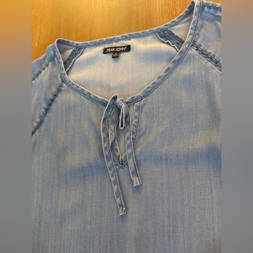 Dear John Chambray Tie Front Peasant Top Size Large - Picture 2 of 7